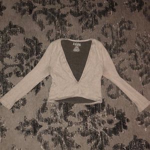 Free people low V crop top